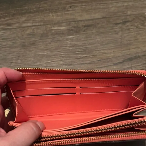 Louis Vuitton Peach and Gray Wallet - Picture 12 of 15